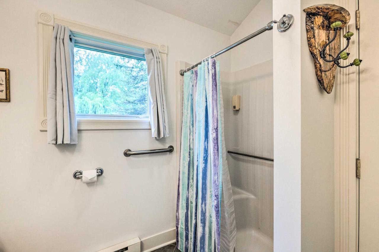 Couples Haven In Frankfort By Lake, Trails And Dtwn Esterno foto