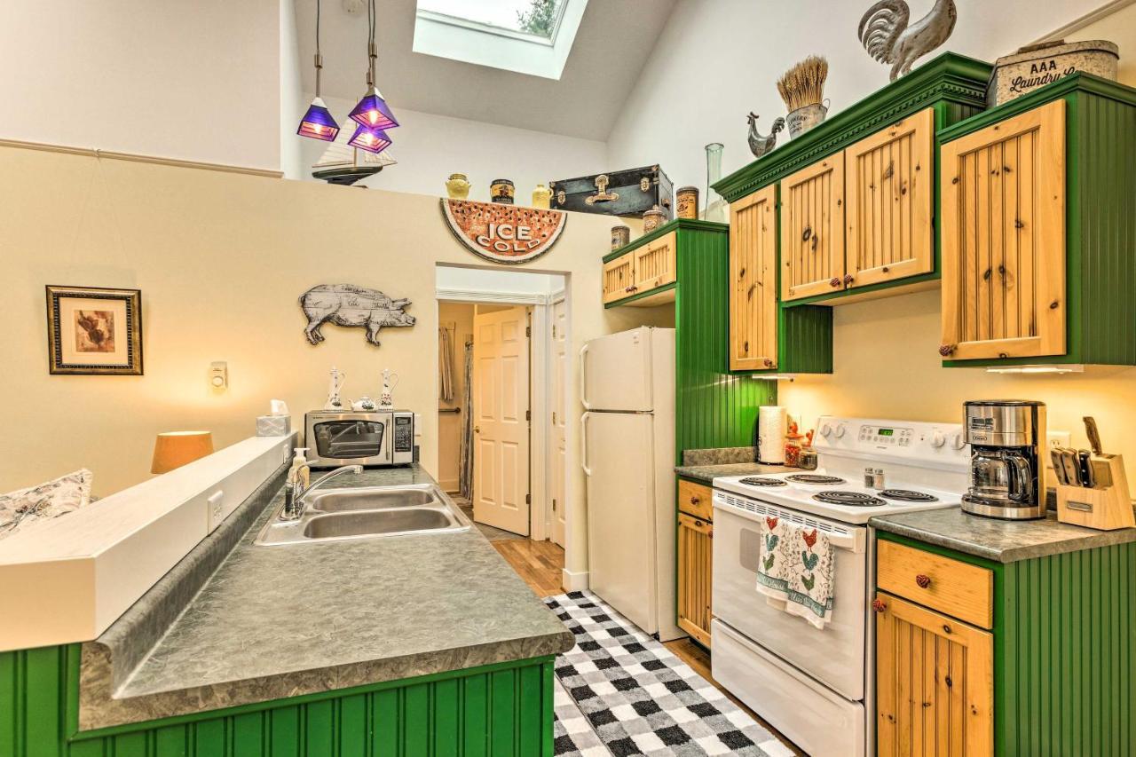 Couples Haven In Frankfort By Lake, Trails And Dtwn Esterno foto